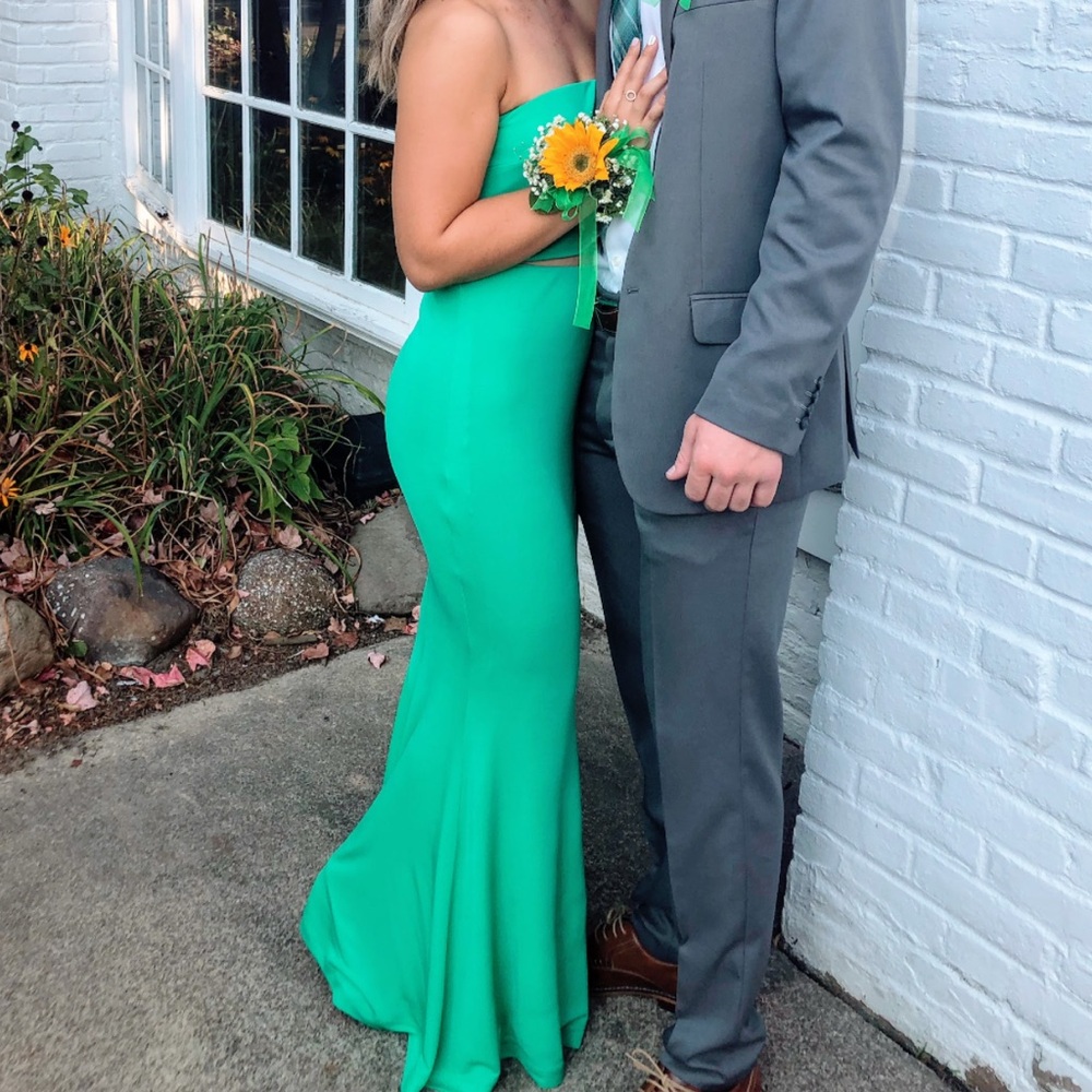 Green Strapless Hoco/Prom Dress